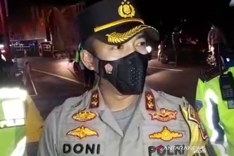 Polisi sita tiga truk boks pengangkut minuman keras di Tasikmalaya