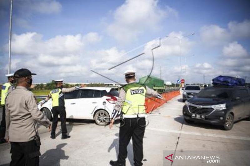 Penyekatan Pemudik Di Tol Palembang - Lampung