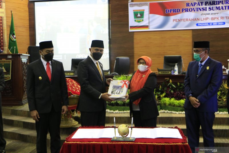 Sumbar pertahankan opini WTP untuk kesembilan kali dan BPK menekankan laporan keuangan penangan COVID-19