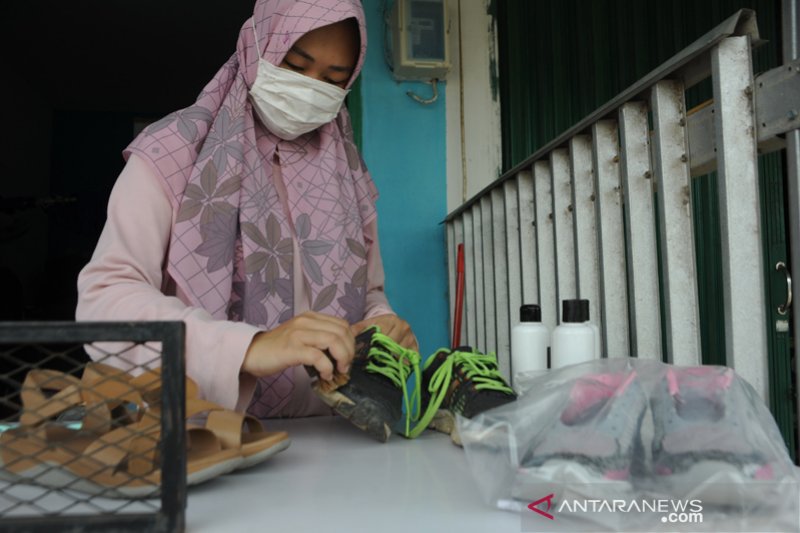 Jasa cuci sepatu di Palembang jelang lebaran