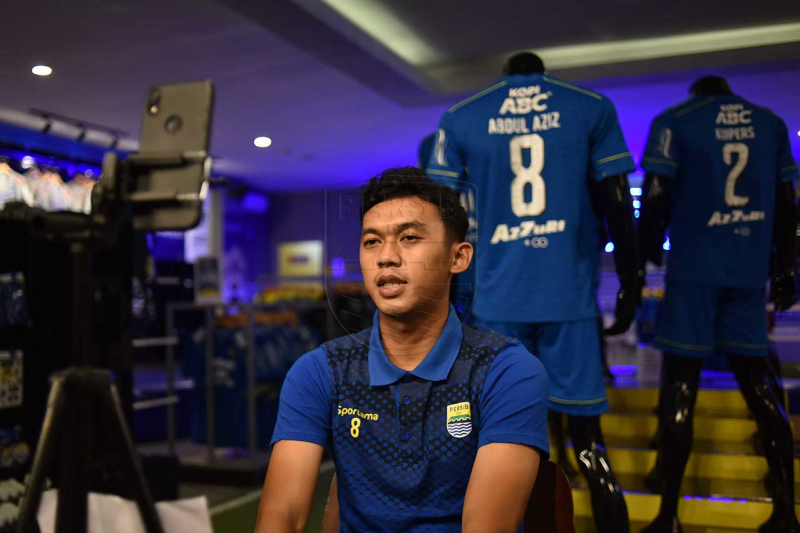 Gelandang Persib Abdul Aziz jalani Ramadhan lebih seru bersama anak