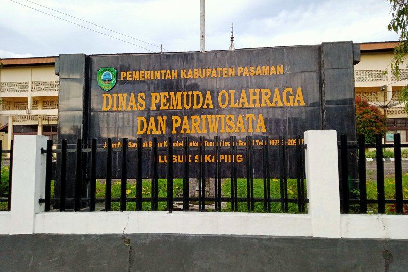 Untuk antisipasi penyebaran COVID-19, seluruh objek wisata di Pasaman ditutup sementara