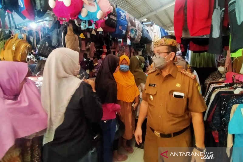 Pemkab Cirebon pastikan harga sejumlah kebutuhan pokok stabil