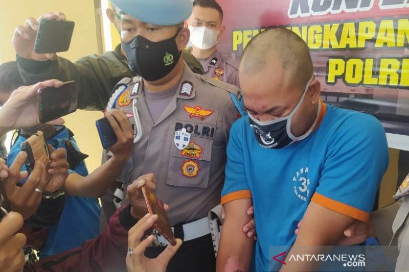 Pelaku pembakaran kekasihnya ditangkap polisi Cianjur di tengah hutan