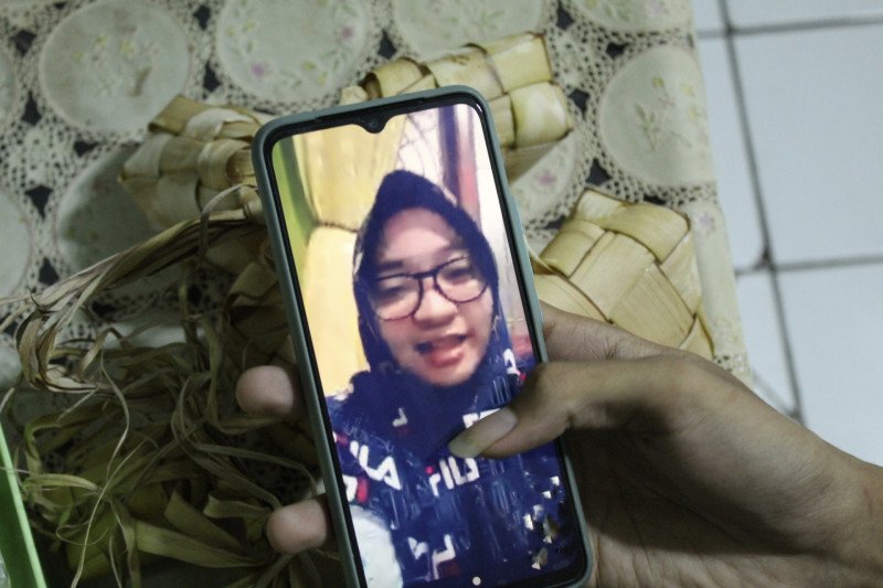 Masyarakat manfaatkan teknologi lakukan silaturahim virtual
