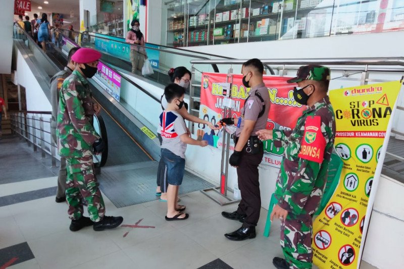 Satgas COVID-19 Bandarlampung imbau warga patuhi prokes di pusat perbelanjaan