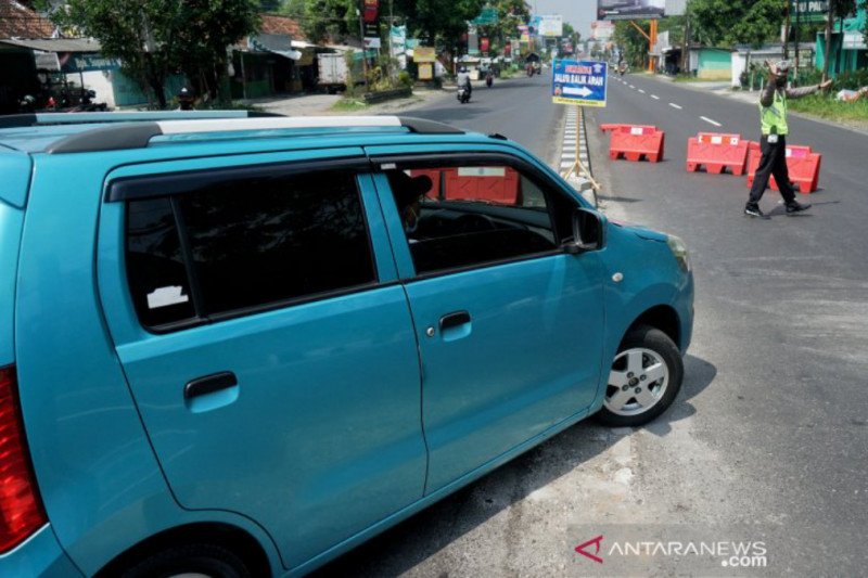 Sebanyak 3.227 kendaraan diminta putar balik di perbatasan DIY