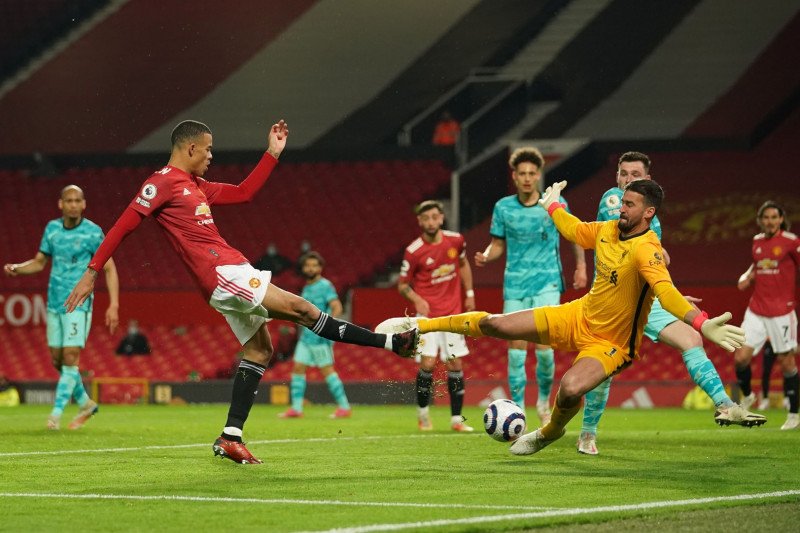 Ditengah jadwal padat, Manchester United takluk atas Liverpool