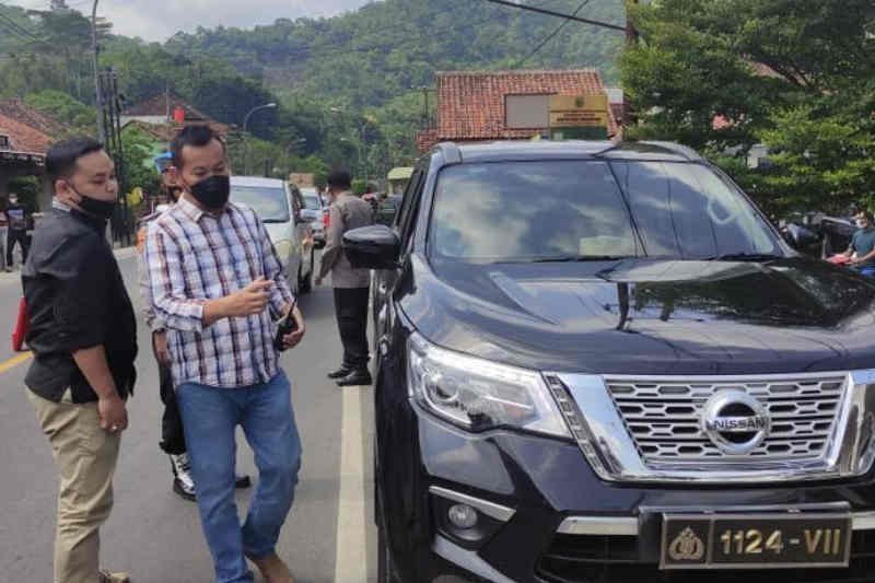 Pengemudi mobil gunakan pelat dinas kepolisian palsu diamankan polisi Majalengka