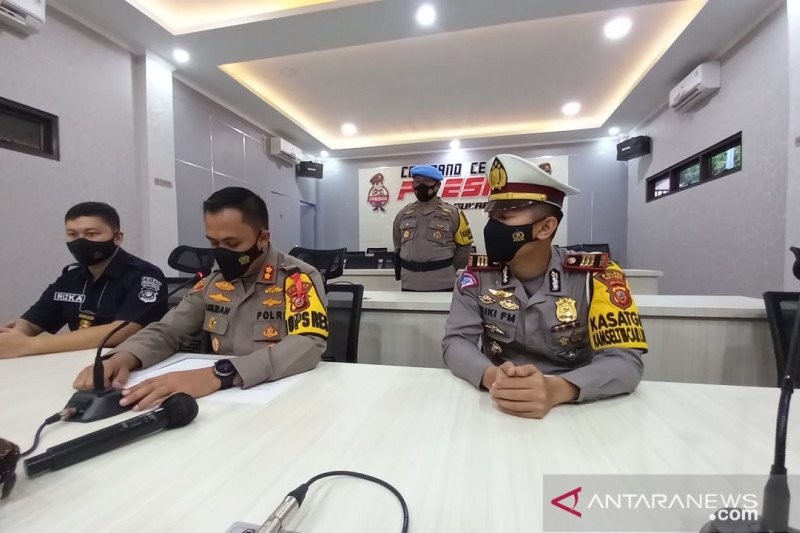 Polres Sukabumi amankan puluhan taksi gelap pada operasi Lodaya