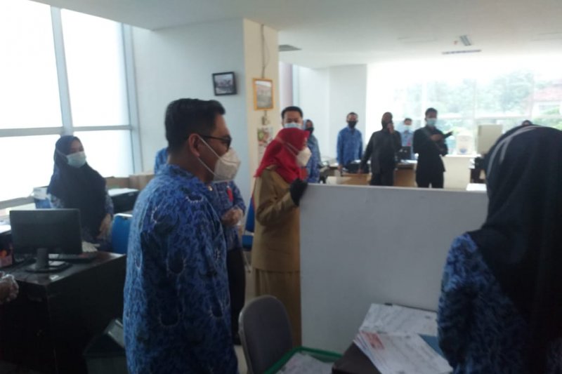 Wali Kota Bandarlampung sidak kehadiran ASN usai libur Lebaran