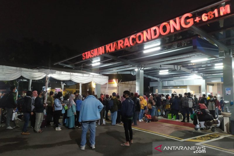 PTKAI antisipasi kerumunan arus balik sejumlah stasiun di Bandung