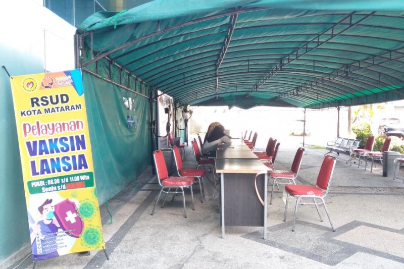 Dinkes: Jumlah sasaran vaksinasi lansia di Kota Mataram turun