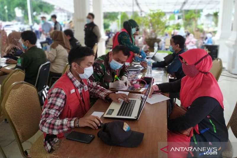 Cianjur genjot vaksinasi untuk 8.000 guru yang belum divaksin