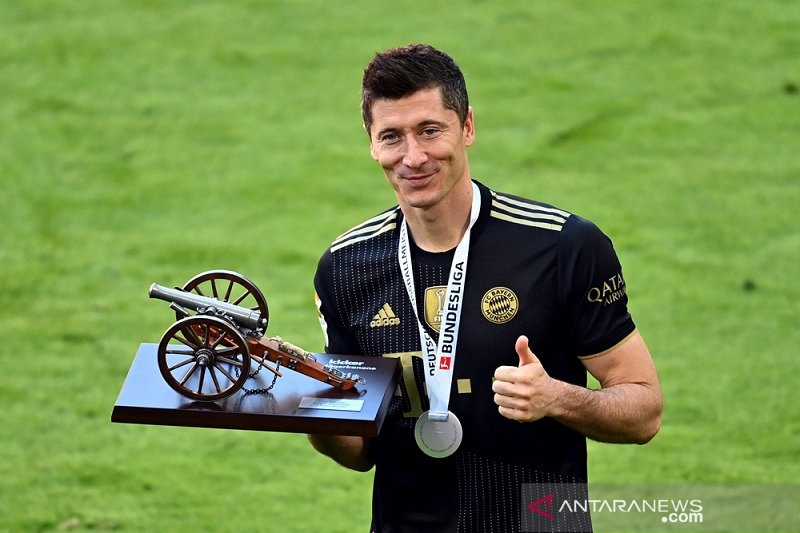 Robert Lewandowski sabet top skor Liga Jerman empat musim beruntun