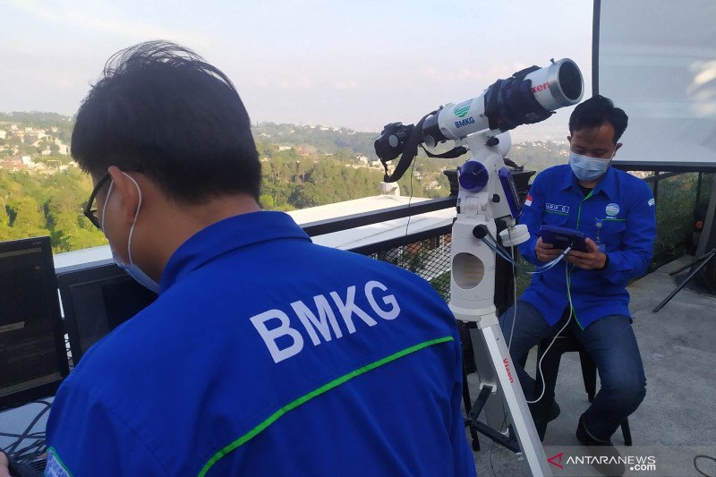 BMKG amati gerhana bulan di kawasan wisata Lembang Bandung Barat
