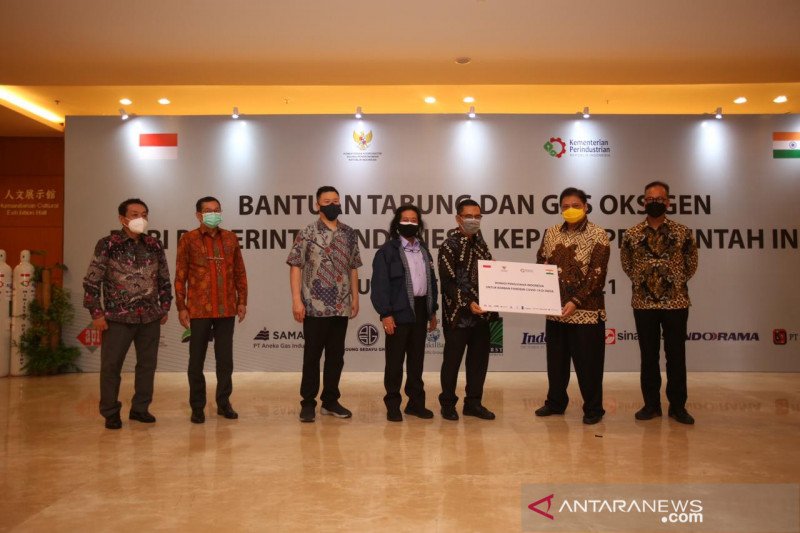 Indonesia kirim lagi bantuan tabung oksigen ke India