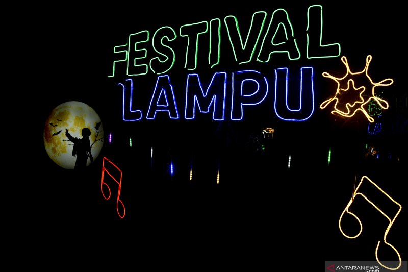 FESTIVAL LAMPU DI MAKASSAR