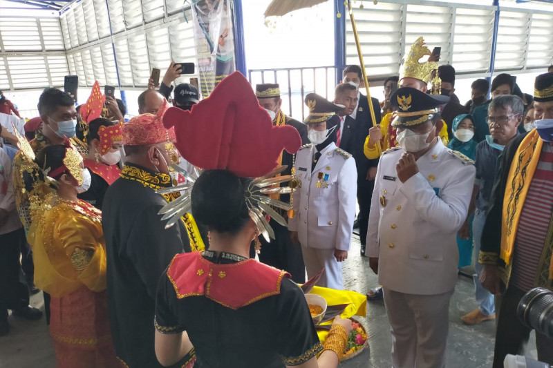 Empat makna adat Tidung sambut kepala daerah Nunukan