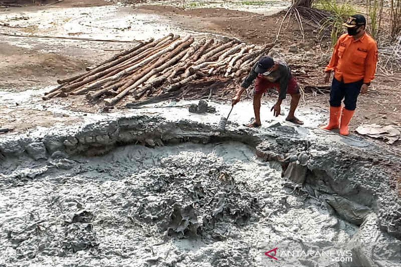 Dinas ESDM Jabar teliti material semburan lumpur di Cirebon