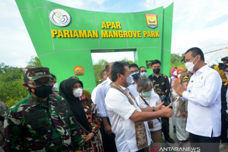 Menteri Kelautan Dan Perikanan Resmikan Mangrove Pariaman