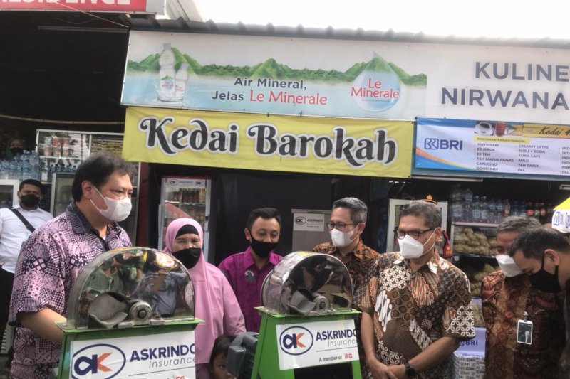 Menko Airlangga sambangi usaha milik alumni Kartu Prakerja di Kota Bogor