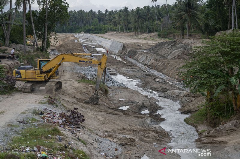 PENGENDALIAN SUNGAI UNTUK CEGAH BANJIR BANDANG DI DESA LANGALESO