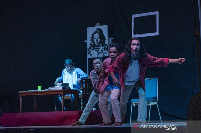 PERTUNJUKAN TEATER DI MASA PANDEMI