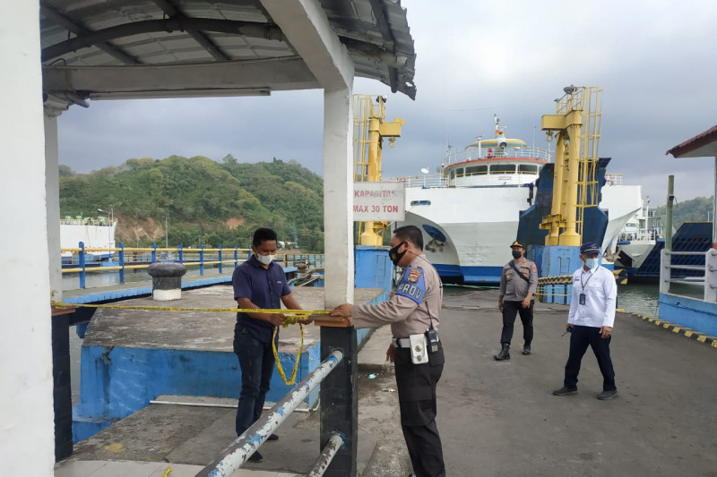 Dermaga Pelabuhan ASDP Lembar Lombok rusak ditabrak kapal feri