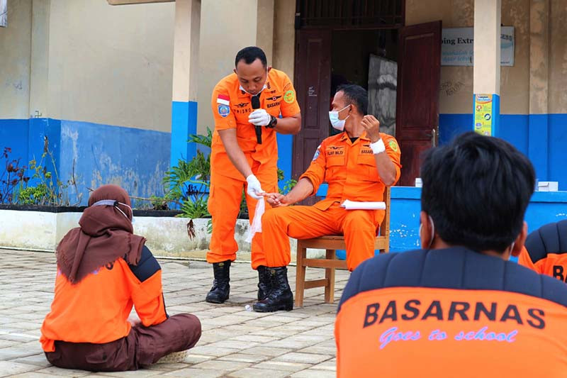 Basarnas gelar "SAR Goes to School" di Kampung Laut Cilacap