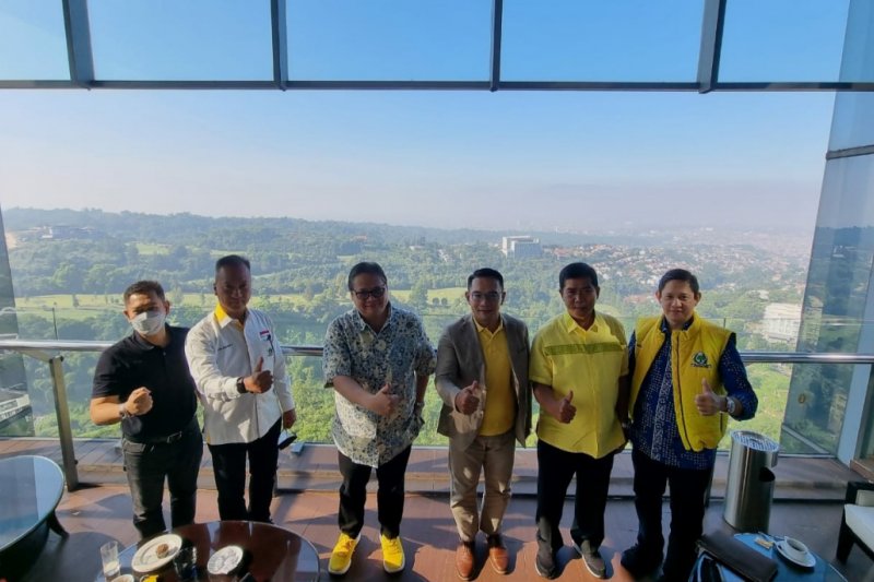 Pakar Unpad: Pertemuan Airlangga dan Ridwan Kamil tak bisa lepas dari Pemilu 2024