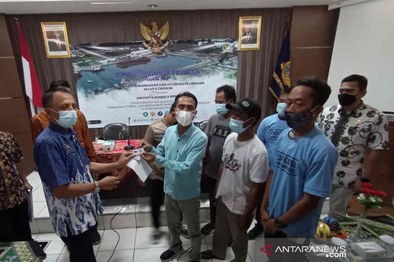 4.319 nelayan di Cirebon dapat kartu e-pas kecil dari KSOP