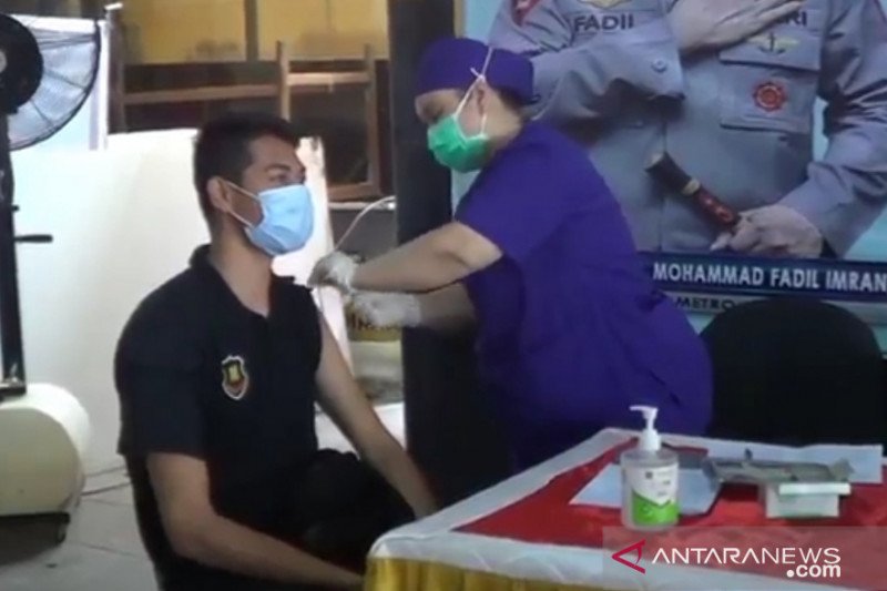 Polda targetkan vaksinasi 147 ribu warga Jadetabek pada Juni