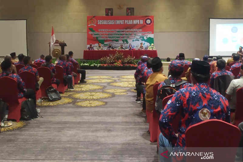 Ratusan Kepala Desa di Kabupaten Cirebon ikuti sosialisasi empat pilar