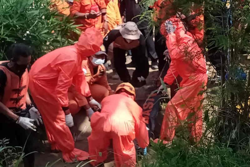 Korban tenggelam di Sungai Cisanggarung Cirebon ditemukan