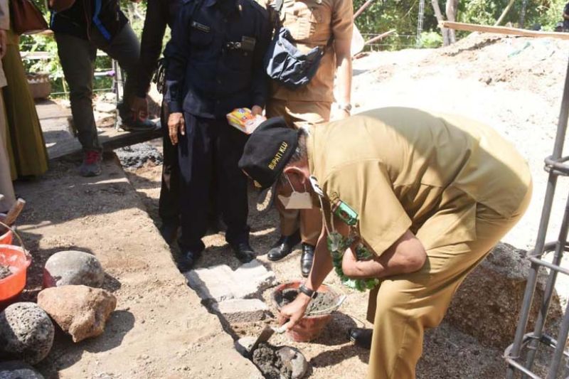 Lembaga Klub Baca Perempuan Lombok Utara dapat bantuan dari Prancis