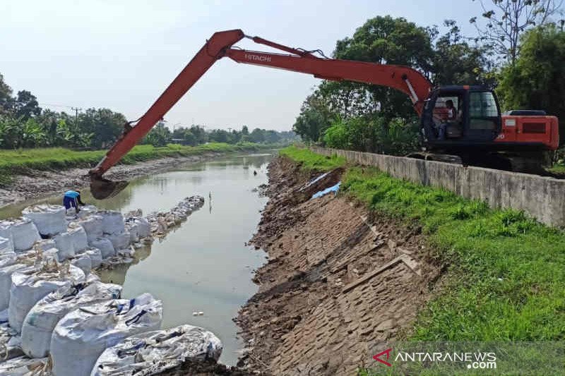 Petani Indramayu khawatir tidak bisa tanam akibat tanggul jebol