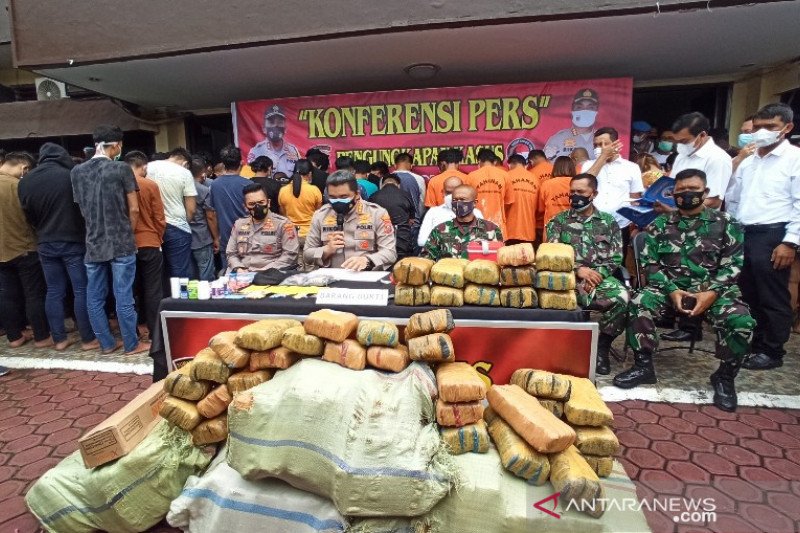 Polisi Tahan 51 Orang Positif Narkoba Saat Razia Tempat Hburan Malam