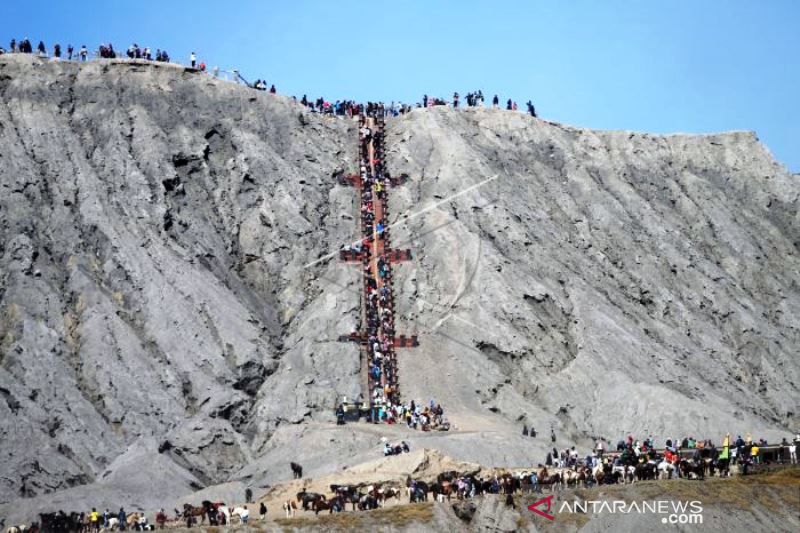 Wisata Gunung Bromo Jelang Yadnya Kasada 2021