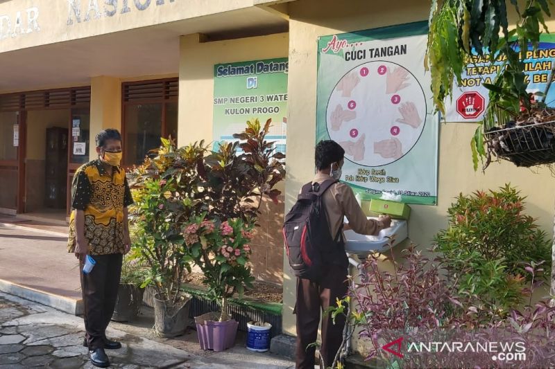 Pembelajaran tatap muka akan dilaksanakan di sekolah-sekolah yang sudah siap di Kulon Progro