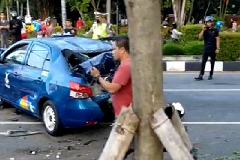 Polresta Pontianak olah TKP kasus kecelakaan di bundaran Untan