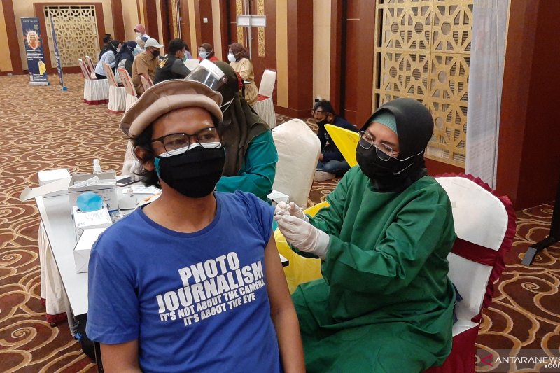 Vaksinasi COVID-19 di Provinsi Kepri baru capai 28,63 persen