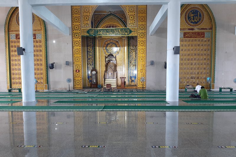 Pemprov Kepri patuhi imbauan Menag untuk batasi kegiatan di rumah ibadah