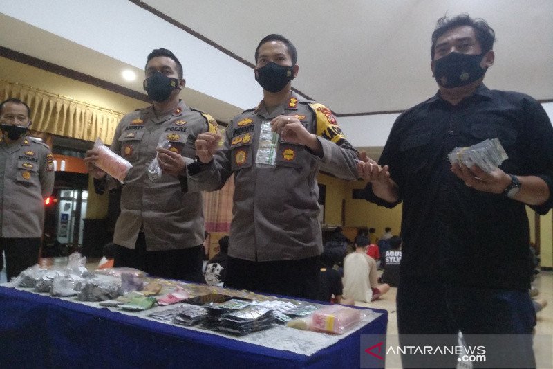 Polres Garut amankan 81 penyalahguna obat terlarang saat operasi preman