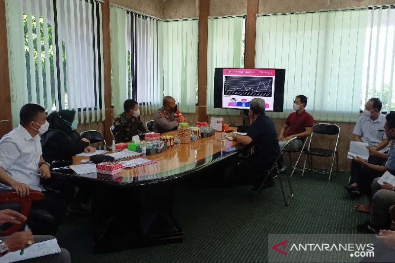 Pemkot Palu tingkatkan pembatasan kegiatan sosial atasi COVID-19