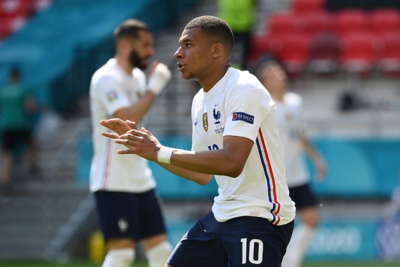 Kreasi Kylian Mbappe kembali selamatkan wajah Prancis