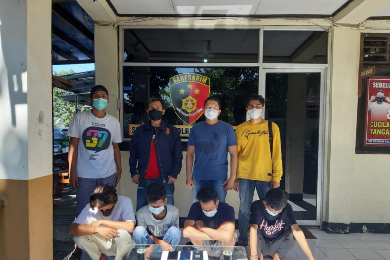 HP di bawah bantal dicuri, empat penadahnya di Lombok Timur diringkus polisi