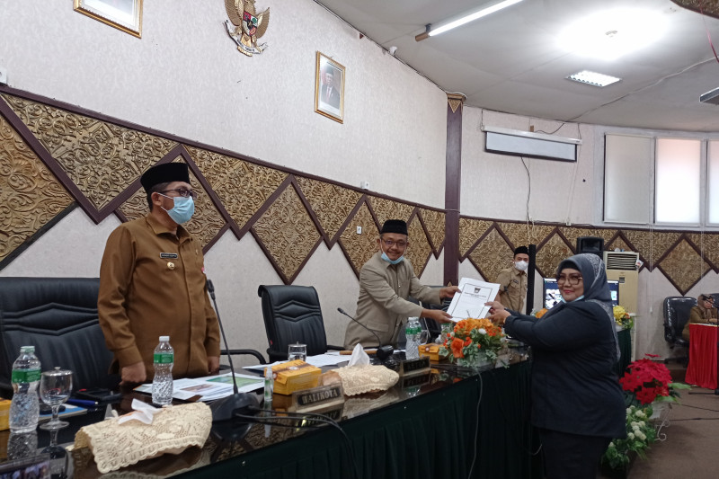 PAD minim berkontribusi pada APBD Padang, BUMD justru jadi beban dan kesadaran bayar pajak rendah