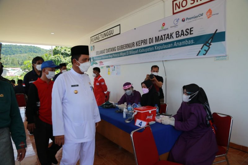 Dua desa di wilayah terluar Anambas dapat penerangan listrik