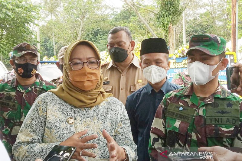 Bupati Ade Yasin percayakan pembangunan jembatan di Bogor pada TNI